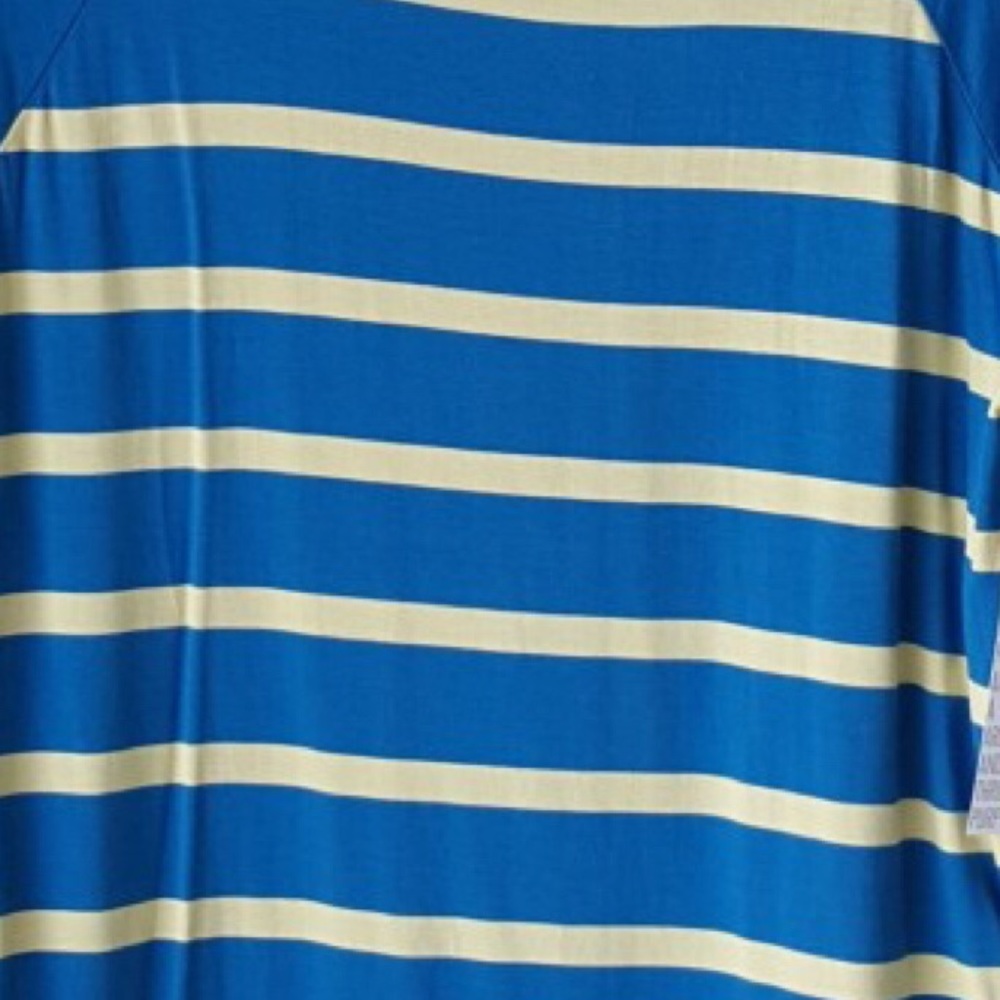 BNWT Lularoe Randy Tee - Picture 2 of 4